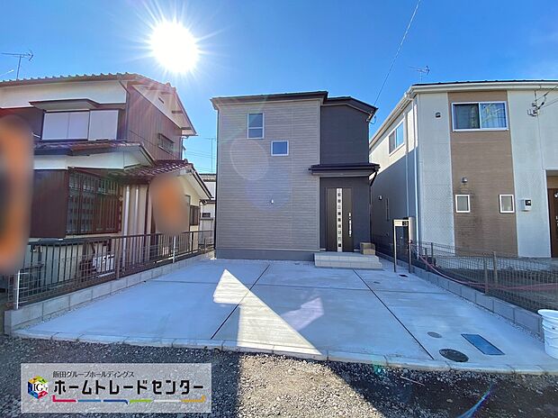 【前面道路含む現地写真】☆完成済み！実物をじっくりチェックできます。さまざまな設備や間取り、住み心地をぜひ現地でご確認ください♪当日の見学予約も承ります。お気軽にお問合せください。