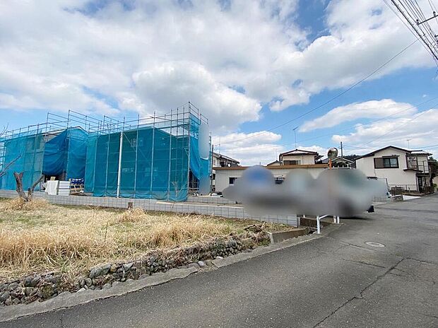 【前面道路含む現地写真】耐震に優れた工法を採用、一生住む家だから構造にも環境にもこだわりを。この街で・この家で暮らしたいと思わせる理由を是非現地でお確かめ下さい☆