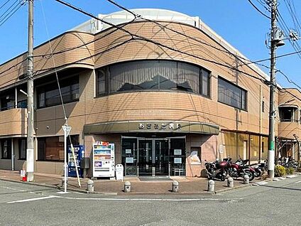 あきる台病院 2100m (徒歩27分・車で5分)