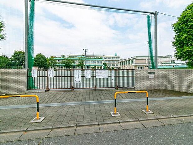 福生市立福生第二小学校(約600m)