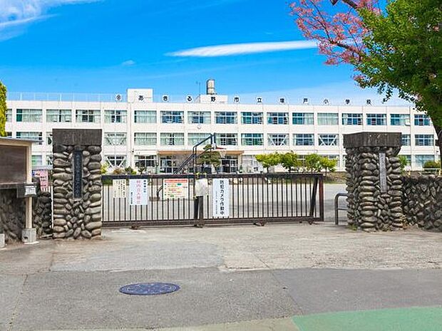 あきる野市立増戸小学校(約1,000m)