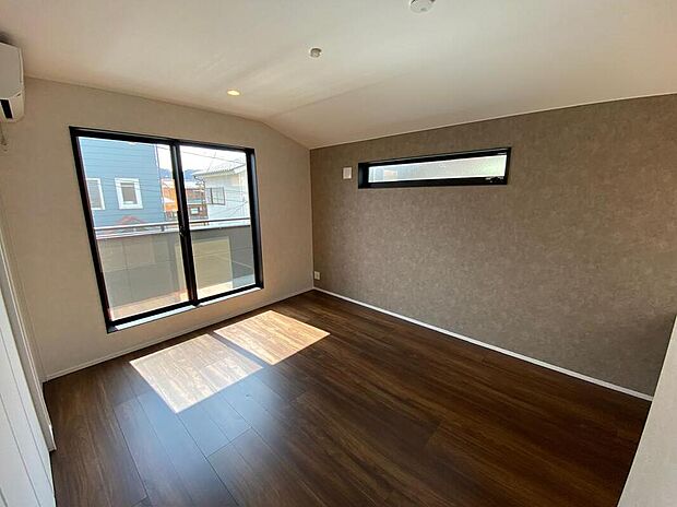 【リビング以外の居室】住まい購入では、広さやプランなどさまざまな希望や条件があるもの。そのなかで、お子さまが健やかに成長できる家かどうかも重視したいところですよね♪