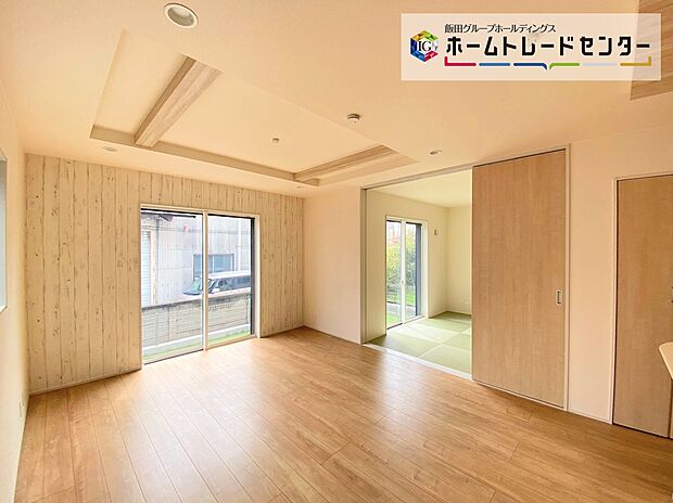 【☆Living　Room☆ 】☆Living　Room☆
『LDKは家族だんらんをデザイン』家族が集まり一緒の時間がすごせる工夫がされております。何気ない一日のひとコマが何者にも代えがたい宝物になることでしょう♪