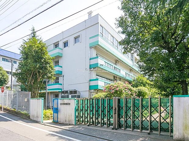 国分寺市立第二中学校(約1,500m)