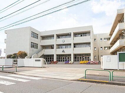 青梅市立新町中学校 1100m(徒歩14分)