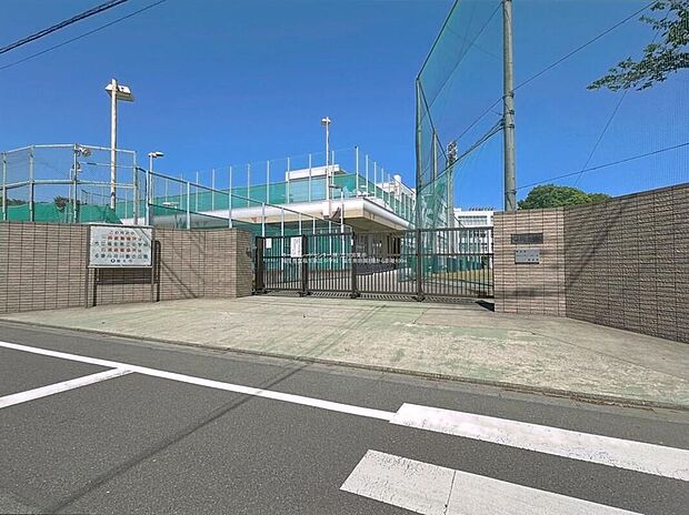 福生市立福生第三中学校（約750m）