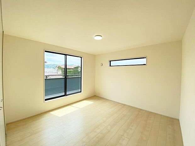 【☆Room☆】うららかな陽射しがどのお部屋にも降り注ぎますように、快適さを追求し尽くした間取り。得難い立地環境での生活を恵みの豊かな永住の地へと変えてくれることでしょう…