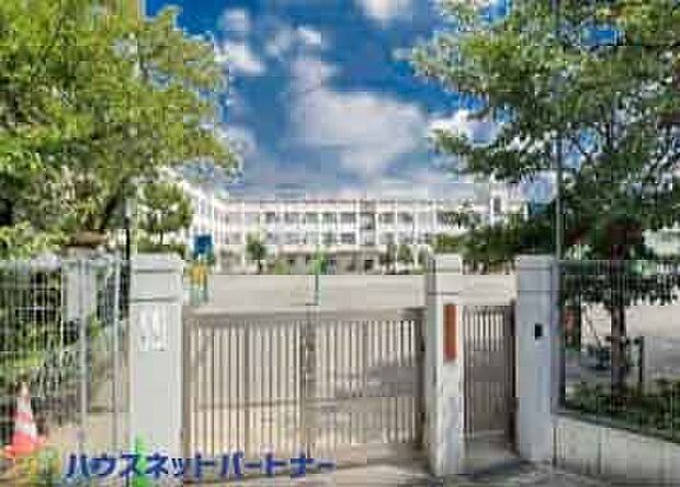 足立区立高野小学校（約720m・徒歩9分）