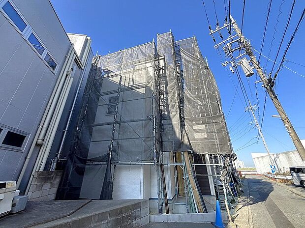 【現地写真（2025.11.29撮影）】TAKIHOUSEは2020年より（プライム証券コード7593）VTホールディングス株式会社の住宅関連企業（スタンダード証券コード8891）AMGホールディングス(株)のグループに参入