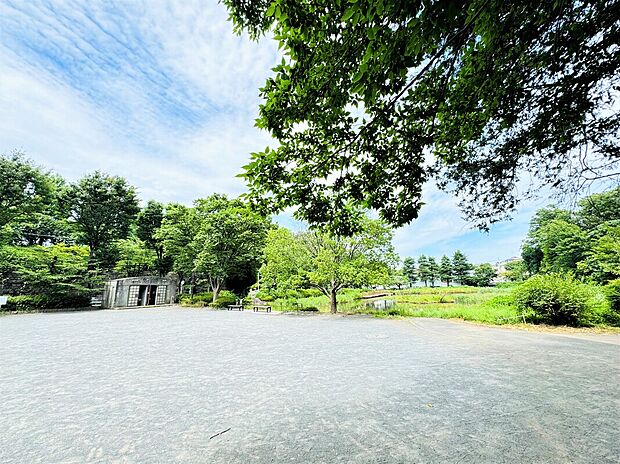 もえぎ野公園（約650m）
