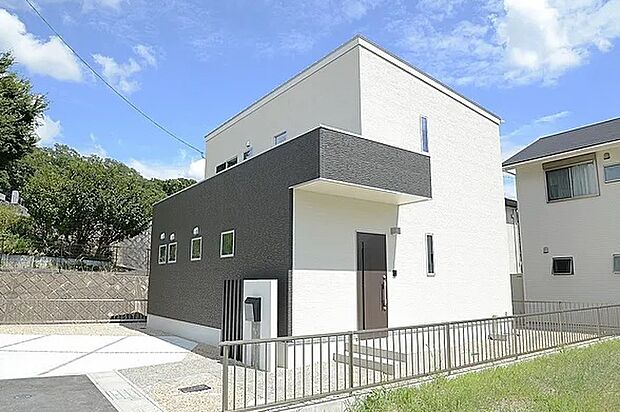 【ISM39　子育て夫婦の収納上手な家】39のライフスタイルから選ぶ新しい家づくりプロジェクト。自分のライフスタイルに最も近い住宅モデルを基に、オプションなどを追加しより自分らしい家づくを提案する規格住宅。