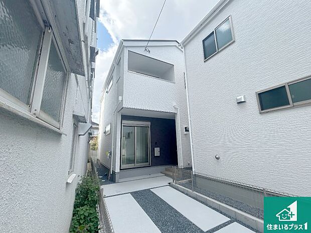 安心の10年保証！外観を美しく保ち、雨水で汚れを落とします！気になることがありましたら、お気軽にお問い合わせください！