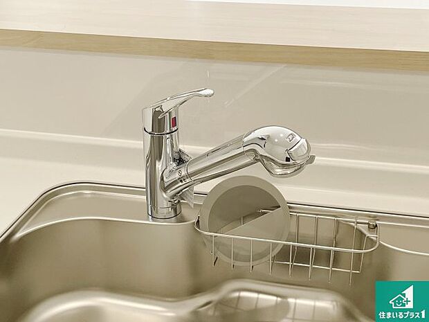 【キッチン水栓】浄水器を内蔵！炊飯時、お茶を作る時に安心してお水を使えます！お湯と冷水、浄水と原水、シャワーの切替えもワンタッチです！