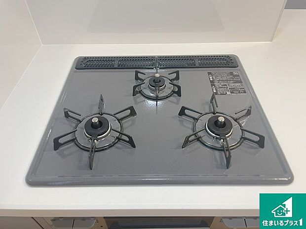 【コンロ】ダブル高火力Ｓｉセンサー付きコンロ！３口あるので、まとめて料理をする時も大活躍！