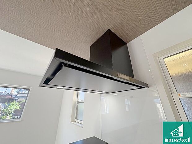 【レンジフード】汚れにくいスロットフィルタでお手入れラクラク!LED照明付き!