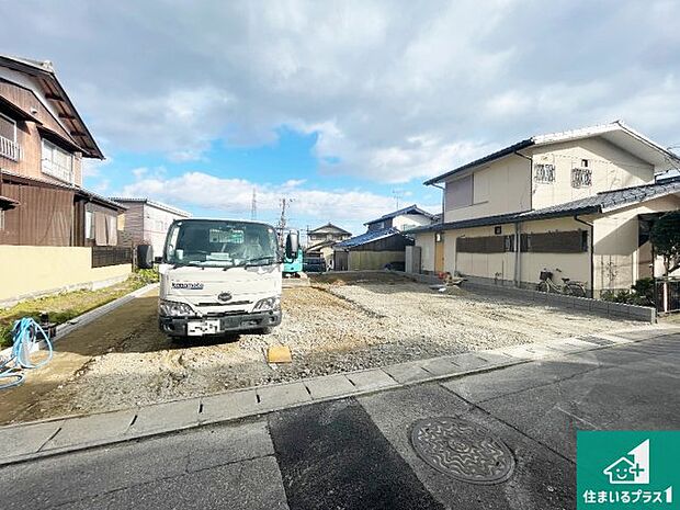 【外観】現在建築中！落ち着いた街並みで新生活を始めることが出来そう！周辺の物件も併せてご紹介させて頂きます！