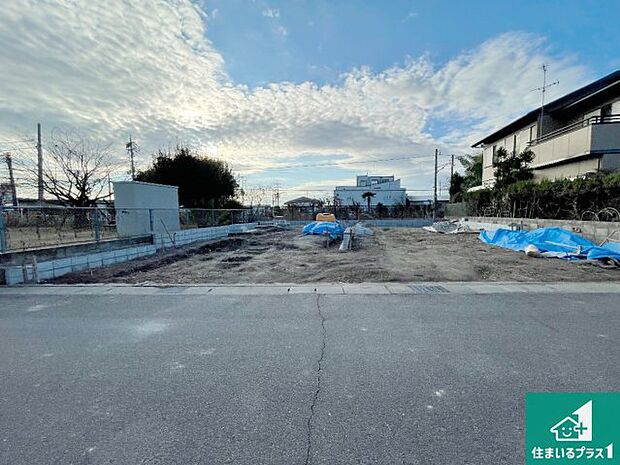 【外観】周辺は落ち着いた街並みの住宅地！子育てがしやすい住環境です！まだ未完成ですが、現地でしかわからない事もございます。是非一度ご覧ください。