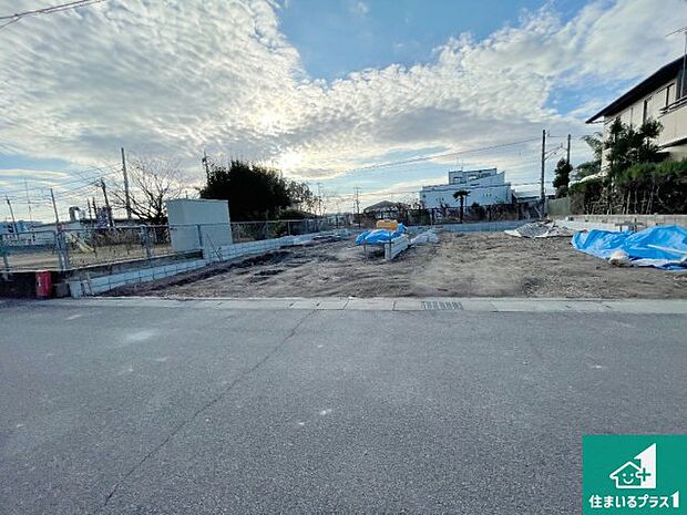 【外観】現在建築中！落ち着いた街並みで新生活を始めることが出来そう！周辺の物件も併せてご紹介させて頂きます！