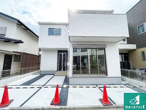 【外観】安心の10年保証!外観を美しく保ち、雨水で汚れを落とします!気になることがありましたら、お気軽にお問い合わせください!