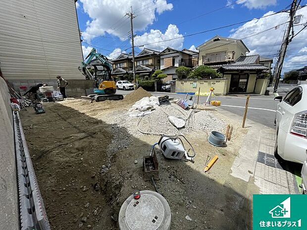 【外観】周辺は落ち着いた街並みの住宅地！子育てがしやすい住環境です！まだ未完成ですが、現地でしかわからない事もございます。是非一度ご覧ください。