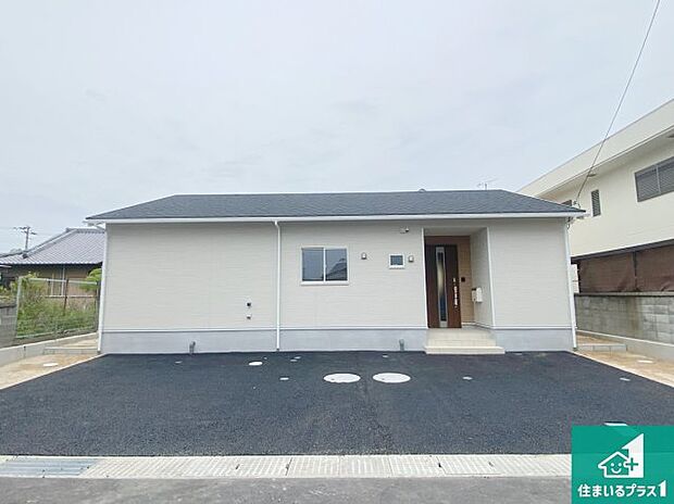 【外観】安心の10年保証!外観を美しく保ち、雨水で汚れを落とします!気になることがありましたら、お気軽にお問い合わせください!