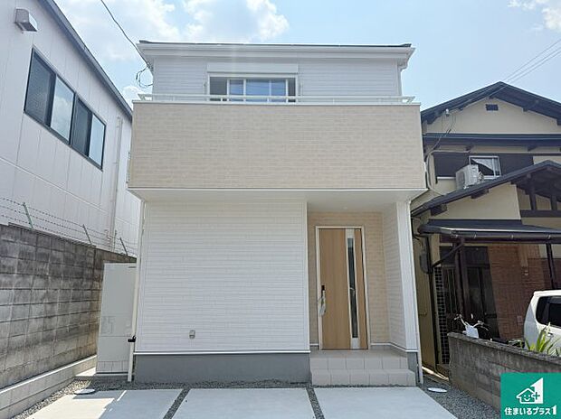 【外観】安心の10年保証！外観を美しく保ち、雨水で汚れを落とします！気になることがありましたら、お気軽にお問い合わせください！