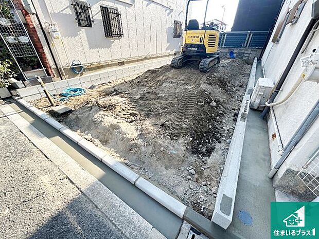 【外観】周辺は落ち着いた街並みの住宅地！子育てがしやすい住環境です！まだ未完成ですが、現地でしかわからない事もございます。是非一度ご覧ください。