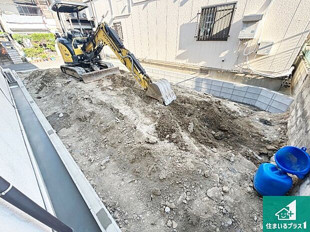 【外観】周辺は落ち着いた街並みの住宅地！子育てがしやすい住環境です！まだ未完成ですが、現地でしかわからない事もございます。是非一度ご覧ください。