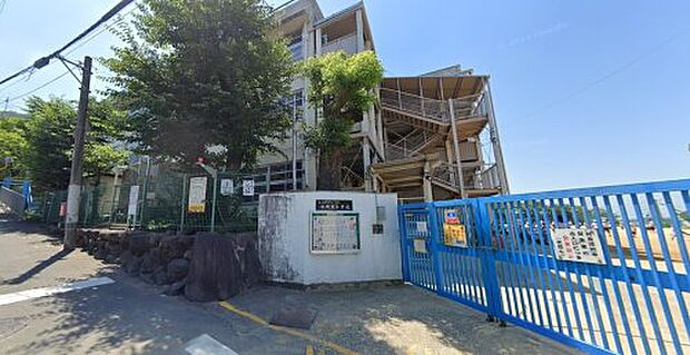 東大阪市立枚岡東小学校
