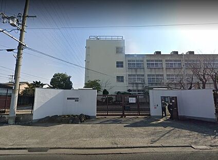 東大阪市立義務教育学校池島学園中学部 徒歩550m