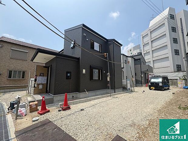 【外観】現在建築中!落ち着いた街並みで新生活を始めることが出来そう!周辺の物件も併せてご紹介させて頂きます!