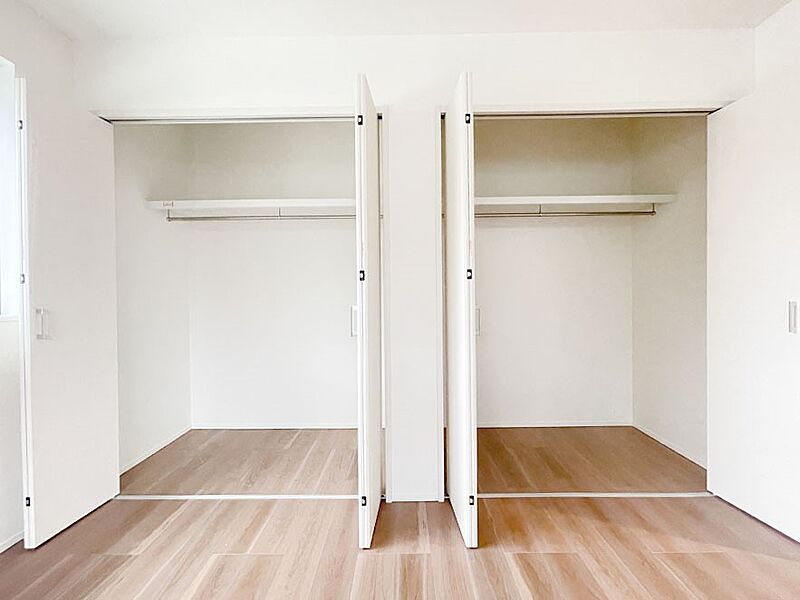 全ての居室に収納が付いていて、居住スペースを広く使えます。
