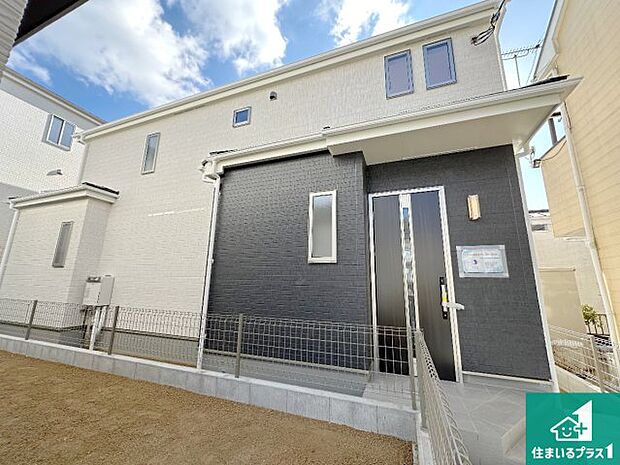 【外観】安心の10年保証!外観を美しく保ち、雨水で汚れを落とします!気になることがありましたら、お気軽にお問い合わせください!