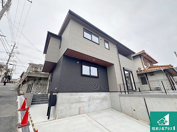 【外観】安心の10年保証！外観を美しく保ち、雨水で汚れを落とします！気になることがありましたら、お気軽にお問い合わせください！