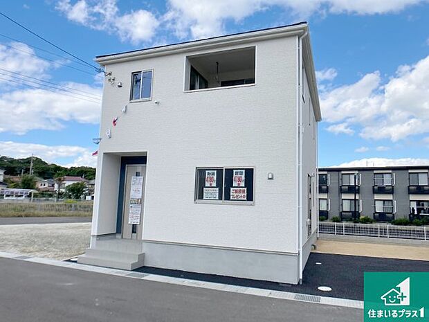 【外観】安心の10年保証!外観を美しく保ち、雨水で汚れを落とします!気になることがありましたら、お気軽にお問い合わせください!