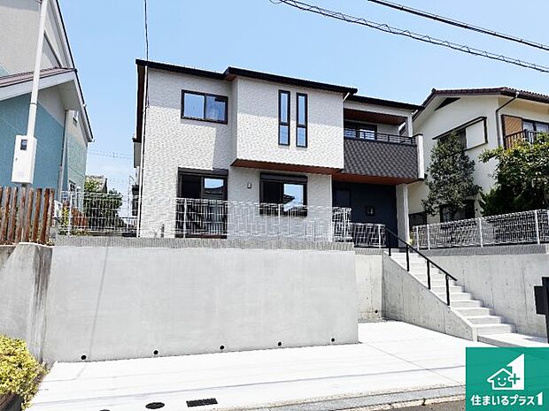 【外観】安心の10年保証!外観を美しく保ち、雨水で汚れを落とします!気になることがありましたら、お気軽にお問い合わせください!