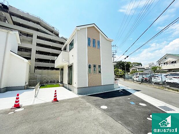 【外観】安心の10年保証！外観を美しく保ち、雨水で汚れを落とします！気になることがありましたら、お気軽にお問い合わせください！