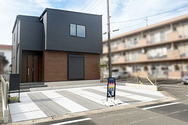 【■Photo/1号地外観■】建物完成しました！当日のご案内も承っております◎まずは見るだけ・サクッと10分見学も大歓迎です！お気軽にお問い合わせください！