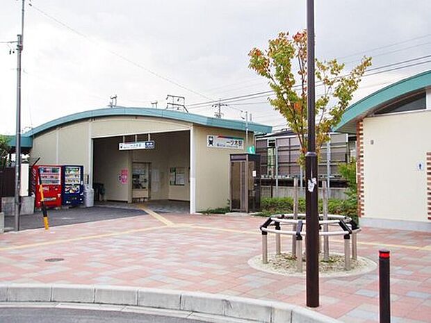 名鉄名古屋本線「一ツ木」駅まで1620m ／自転車7分