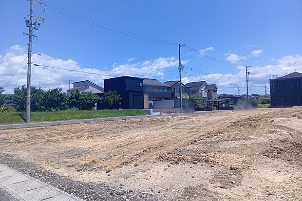 【現地写真】
駐車のしやすい前面道路6m。