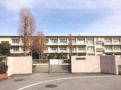 岩津中学校 1550m(徒歩20分)