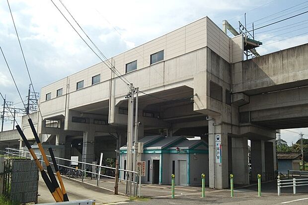 名鉄三河線「越戸」駅（約830m）