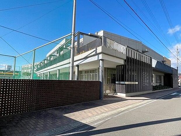 師勝中学校(約100m)