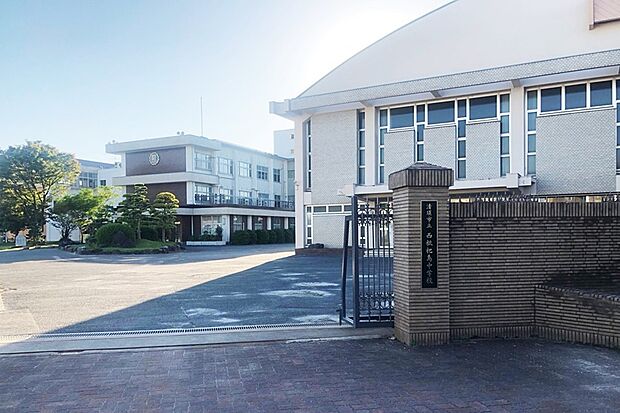西枇杷島中学校(約930m)