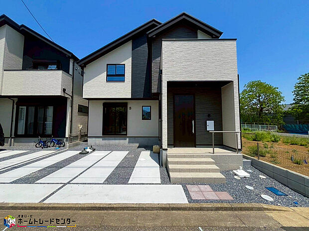 【飯田グループ唯一の販売会社】
平日・土日祝日やお仕事帰りなどお客様のご都合に合わせて、営業スタッフが誠心誠意真心込めて御対応します♪