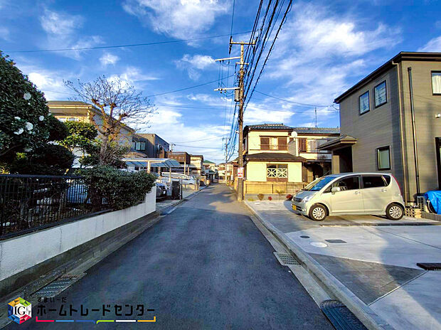 四季を通じて自然と触れ合えるスポットが周辺には盛りだくさん！お散歩やジョギング、週末のご家族での遊びに最適です。目の前に広がる開放感とゆとり、暮らしの夢を育む理想の住まいがここにはあります。