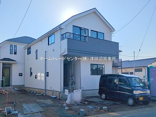 美しい緑と良好な住環境が守られてきたこの街に、新築戸建てが誕生いたしました。穏やかな空気の流れる落ち着いた住環境です。ぜひ、現地へ足をお運びいただき実際の環境・陽当たりをご確認下さいませ♪