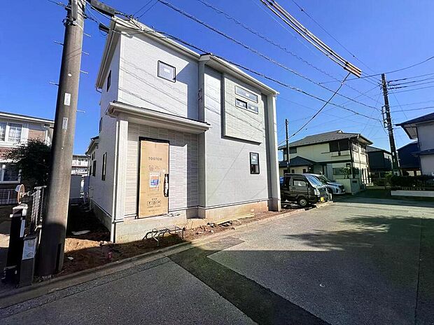 毎日のお散歩も快適な緑に恵まれた閑静な住宅地は、伸び伸びスローライフを叶えてくれます。自然豊富な季節の移ろいを身近に感じられる環境で子育てすれば、お子様もきっと素直に成長してくれるはずです！