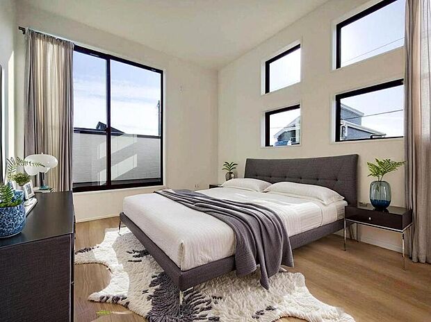 南向きの主寝室は採光も明るく風通し共に良好です。ダブルベッドのサイズのベッドを配置しても十分な広さを確保できる寝室です♪※こちらはCGなどで画像生成したイメージ画像となります。