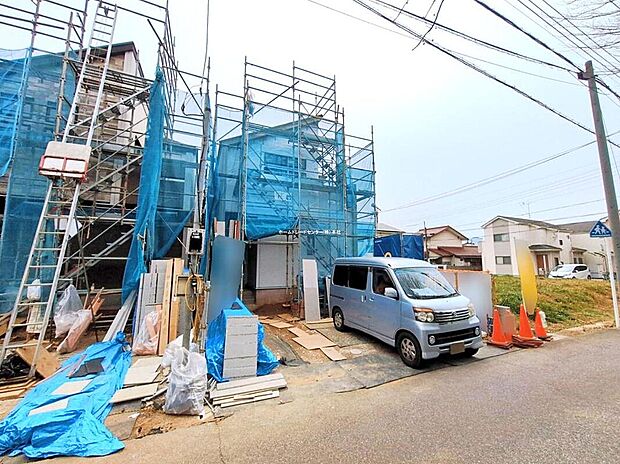 【1号棟】当物件のご案内につきましては、営業スタッフが丁寧に御対応します♪休日、お仕事帰りなど、ご都合に合わせていつでもご案内いたします♪周辺環境と併せて、実際に現地をご確認ください♪